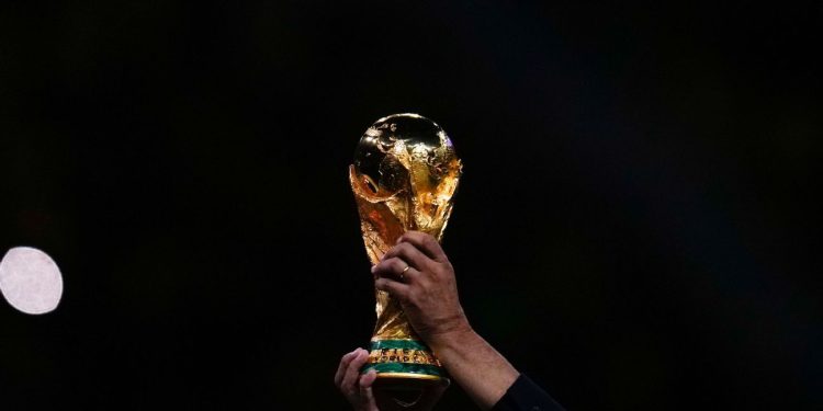 Jugadores de las selecciones favoritas rumbo al Mundial 2026 como Argentina, Brasil, España y México