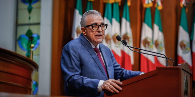 Sheinbaum confirma congelamiento de cuentas de Rocha Moya