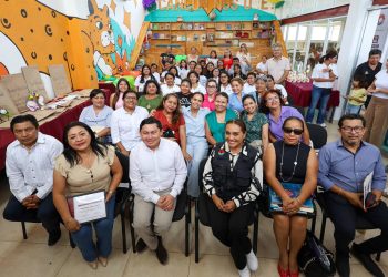 Ana Paty Peralta impulsa capacitación a docentes de Cancún