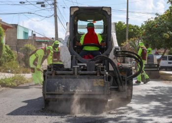 Refuerza Ayuntamiento rehabilitación de calles en la SM 75