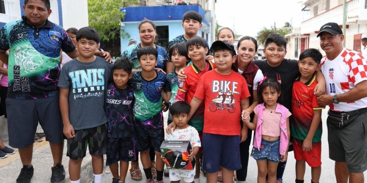 Cuando hay comunidad, Cancún avanza más: Ana Paty Peralta