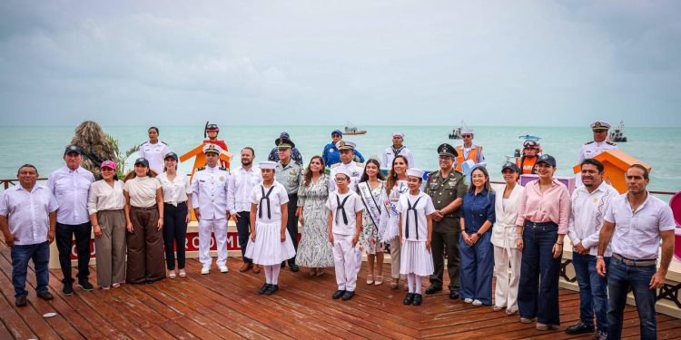 Ana Paty Peralta participa en conmemoración del Día de la Marina Nacional