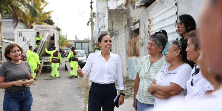 Ana Paty Peralta supervisa respuesta a reportes de la ciudadanía