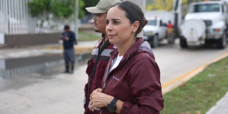Ana Paty Peralta supervisa acciones contra encharcamientos