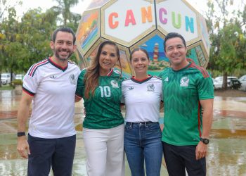 Ana Paty Peralta supervisa los últimos preparativos del Cancún Fut Fest