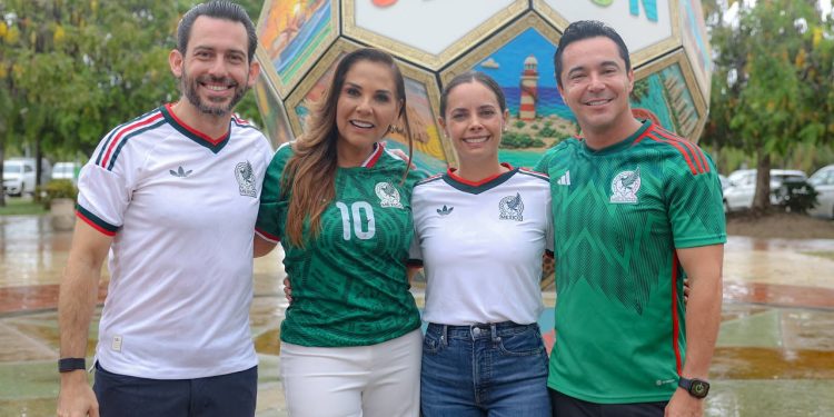 Ana Paty Peralta supervisa los últimos preparativos del Cancún Fut Fest