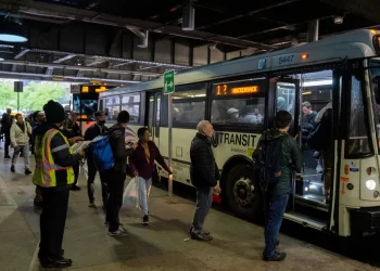 Atascos en Nueva York por el partido entre Francia y Suecia