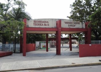 Explosión de pirotecnia genera movilización de cuerpos de emergencia en la Secundaria Técnica 11 de Cancún