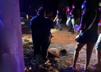Mototaxistas capturan a presunto ladrón en Rancho Viejo tras asalto con cuchillo