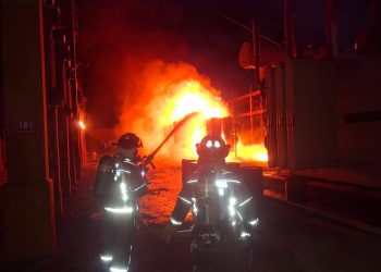 Fuerte incendio provoca cortes de energía en varias zonas de Cancún