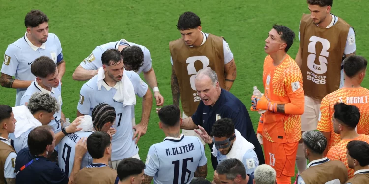 Bielsa acusó a referentes de Uruguay en charla íntima en Mundial 2026