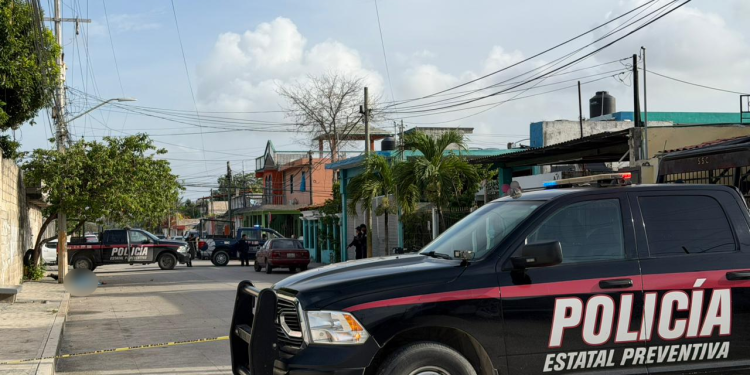 Encuentran a un hombre sin vida en calles de la Supermanzana 100