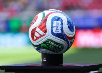 Jugadores de Marruecos celebran su clasificación tras eliminar a Países Bajos en los dieciseisavos de final del Mundial 2026.