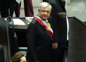 AMLO reaparece y acusa intentos de debilitar a Morena desde EU