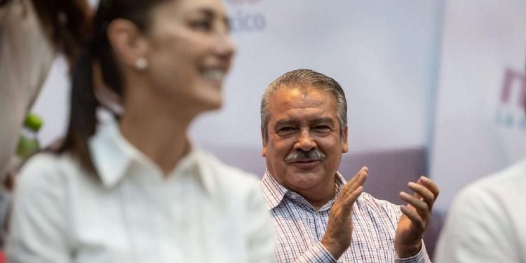 Caso Carlos Manzo: citan a declarar al senador Raúl Morón en Michoacán