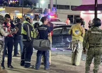 Reportan grave al conductor tras atropello de 17 aficionados en Cabo San Lucas
