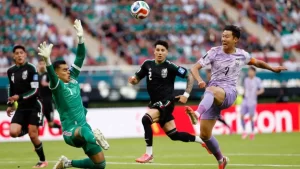 Acción del partido entre México y Corea del Sur durante la fase de grupos del Mundial 2026.
