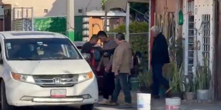 Toma de rehenes en Tecámac: hombre armado sale de la casa tras 24 horas
