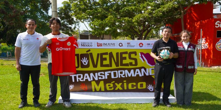Jóvenes de Cancún impulsan cambio social con jornada comunitaria de tequios