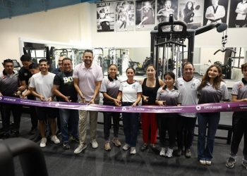 Cumple Ana Paty Peralta con moderno gimnasio para atletas en Cancún