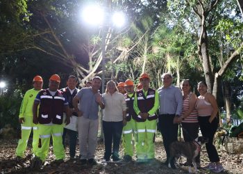 Refuerza Ayuntamiento de BJ alumbrado público en SM 525