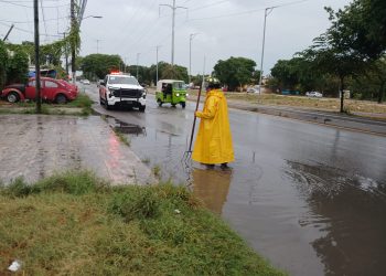Autoridades de Cancún revisan operativo tras lluvias y destacan acciones preventivas