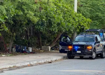 Hallan cuerpo sin vida en Av. Bonampak junto a carrito de supermercado