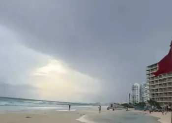 Clima en Cancún: ambiente caluroso con lluvias por la tarde