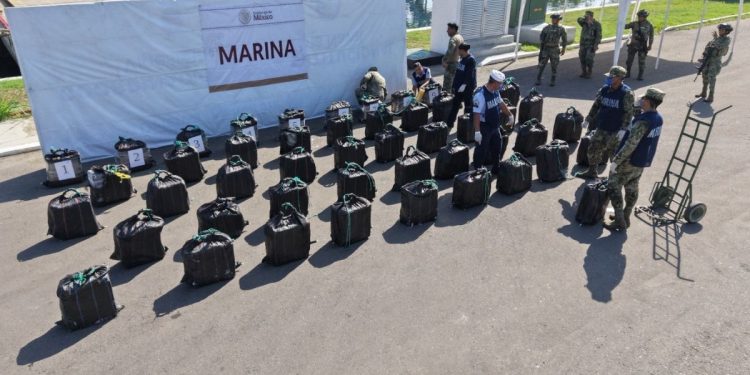 Incautan 1.5 toneladas de cocaína en costas de Chiapas; detienen a cinco personas