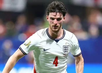 Declan Rice en duda para enfrentar a Noruega tras ser aislado por un virus en el Mundial 2026
