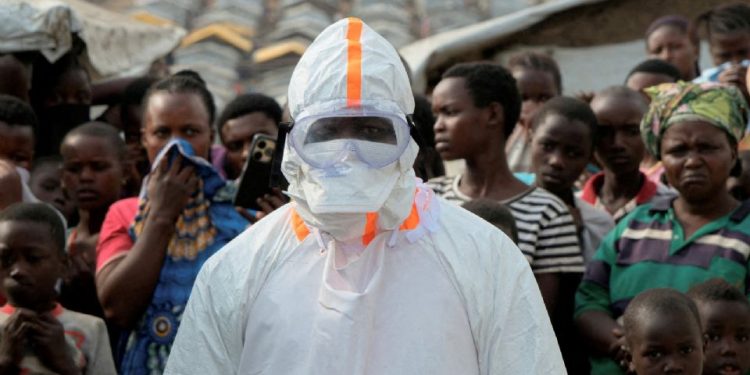Aumenta a 600 cifra de muertes por ébola en Congo; suman más de mil 700 contagios