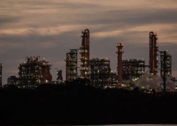 Nuevo incendio en la refinería Dos Bocas tras fuga de crudo; descartan lesionados