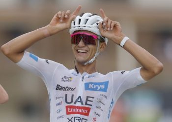 Isaac del Toro hace historia en el Tour de Francia; conquista podio y título de mejor joven