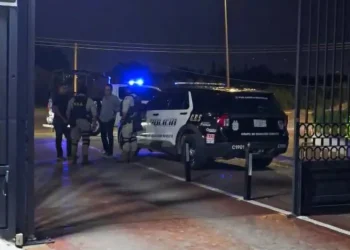Perrito Rocky sigue grave tras ser arrastrado por camioneta en Saltillo; hay dos detenidos