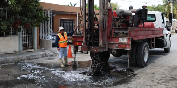 Refuerzan trabajos de mantenimiento urbano para mejorar servicios a cancunenses