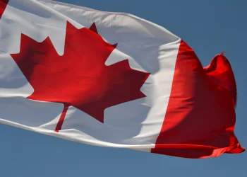 Canadá impone aranceles de hasta 50% a productos de EE.UU.