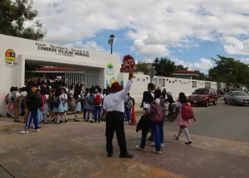 Regreso a clases en Quintana Roo: 472 mil alumnos inician nuevo ciclo escolar