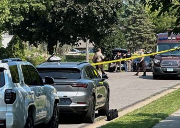 Tragedia en Minnesota: hombre mata a su pareja y a su hijo