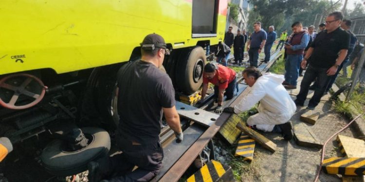 Se descarrila un tren de la Línea 3 del Metro de la CDMX en los talleres de Ticomán