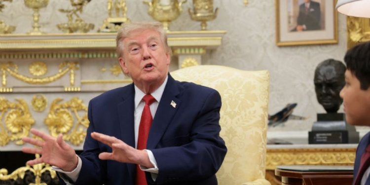 Trump declara al estrecho de Ormuz como “nuevo territorio de EU” tras vencer plazo con Irán