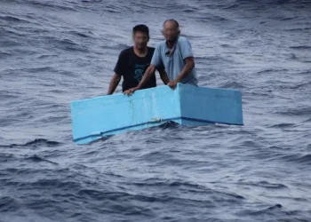 Pescadores sobrevivieron 5 días dentro de una hielera, sin agua ni comida
