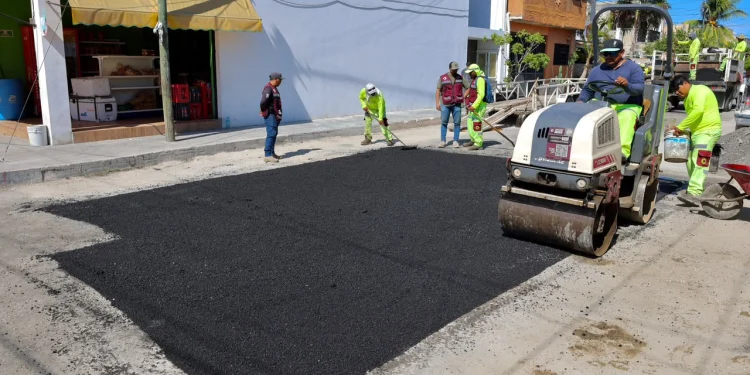 Refuerzan mantenimiento vial ante temporada de lluvias