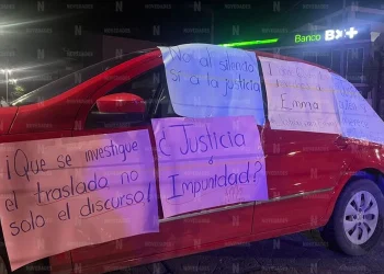 Bloquean avenida Cobá por menor desaparecida; exigen respuesta oficial