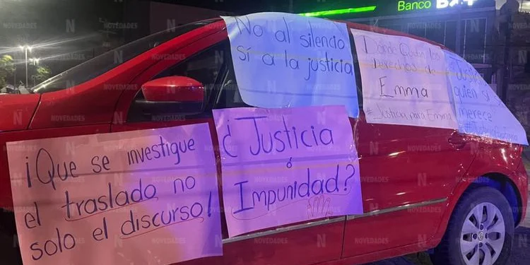 Bloquean avenida Cobá por menor desaparecida; exigen respuesta oficial
