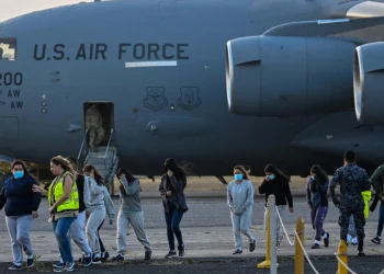 Corte Suprema de EE. UU. autoriza deportaciones a terceros países