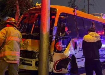 Conductor del Anconero sobrevive tras choque en Los Olivos