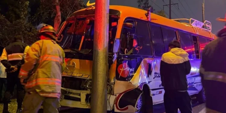 Conductor del Anconero sobrevive tras choque en Los Olivos