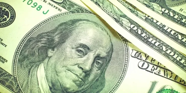 El peso mexicano rompe la barrera de 18 por dólar