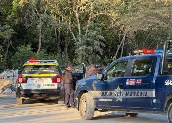 Hallan sin vida a hombre junto a paradero de Kusamil en Cancún