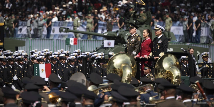 Desfile militar 2026: 15 mil elementos, 99 aeronaves y los blindados que se vieron por primera vez